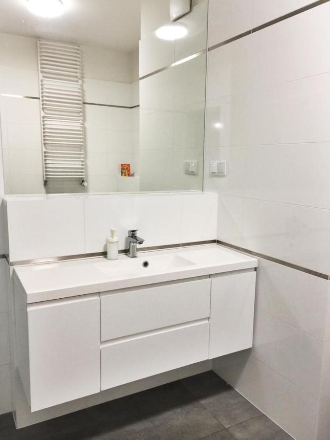 Apartamenty Zajezdnia Mtp Poznań Esterno foto