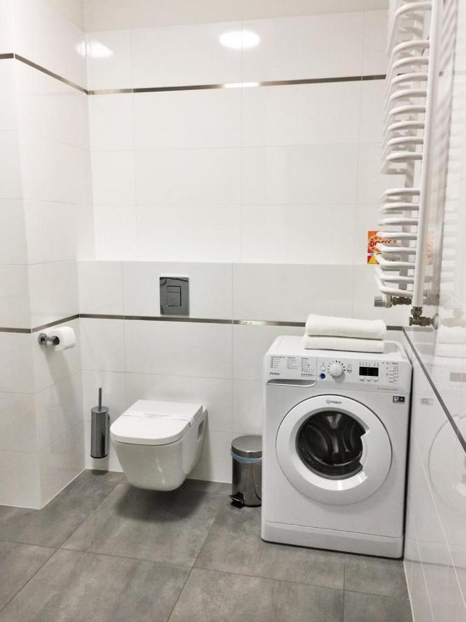 Apartamenty Zajezdnia Mtp Poznań Esterno foto